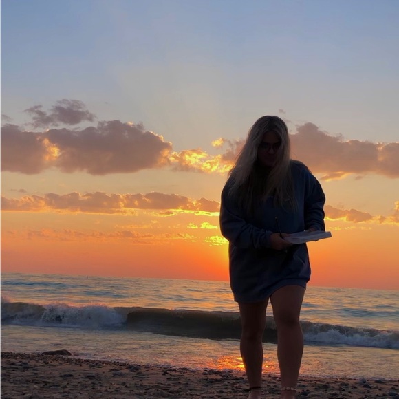 Meet your Posher, Edie - Picture 5 of 7